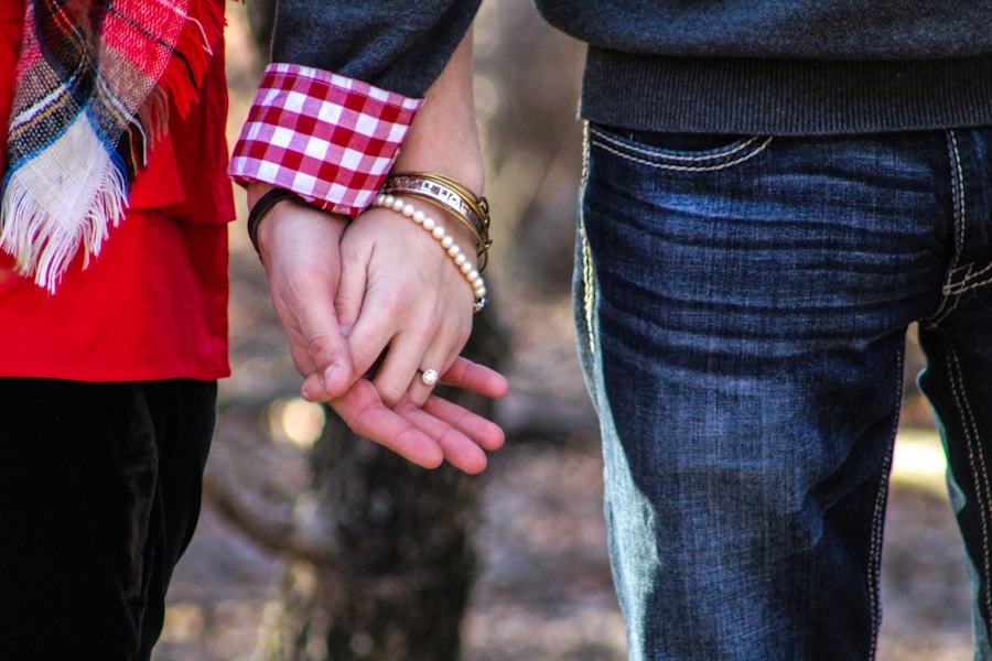 Photo "Strengthen Your Bonds: Keys to Healthy Relationships"